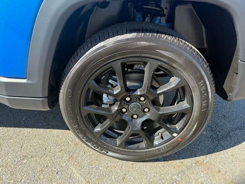 New 2026 Jeep Compass Latitude AWD/4WD image 12