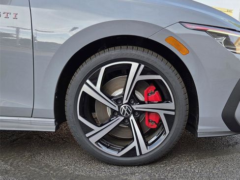 New 2026 Volkswagen GTI SE FWD image 10