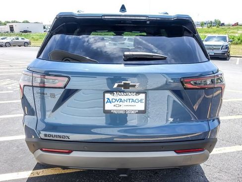 Used 2026 Chevrolet Equinox LT w/ Convenience Package II FWD image 7