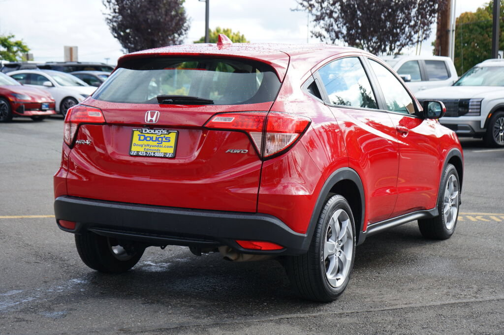 Used 2018 Honda HR-V LX image 7