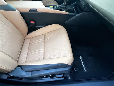 Used 2024 Lexus ES 300h Ultra Luxury w/ Accessory Package (Z2) image 46