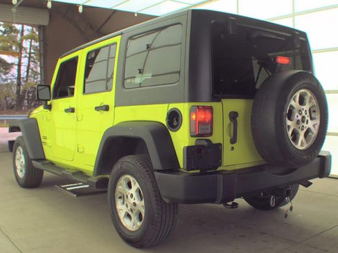 Used 2017 Jeep Wrangler Unlimited Sport w/ Quick Order Package 24S AWD/4WD image 4