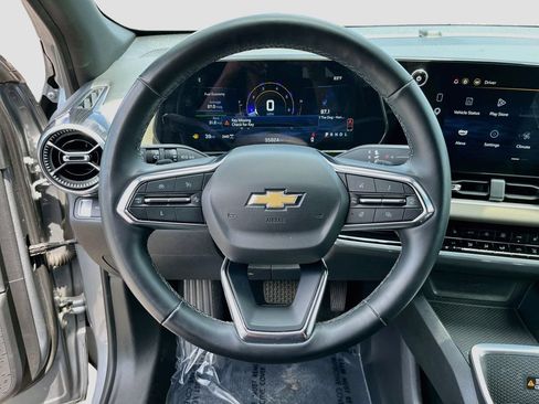 Used 2025 Chevrolet Equinox LT w/ Convenience Package II AWD/4WD image 17