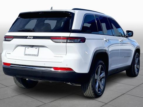 Used 2025 Jeep Grand Cherokee Limited w/ Luxury Tech Group II image 13