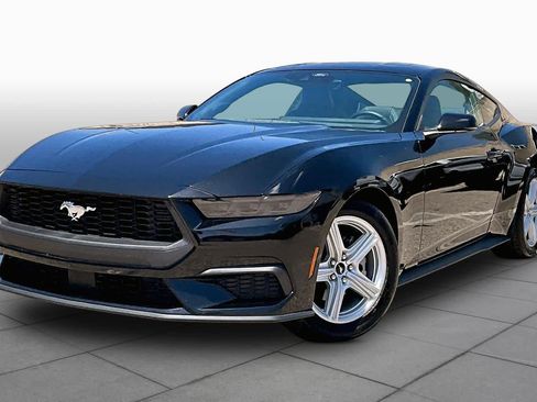 Used 2026 Ford Mustang Premium RWD image 38