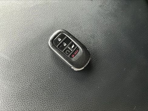 Used 2023 Honda Pilot Elite image 36