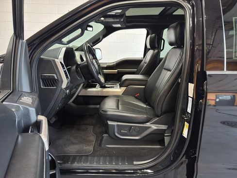 Used 2020 Ford F150 Lariat w/ Equipment Group 502A Luxury AWD/4WD image 16