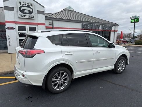 Used 2018 Toyota RAV4 Platinum image 13