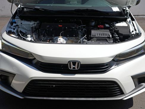 Used 2023 Honda Civic Sport image 7