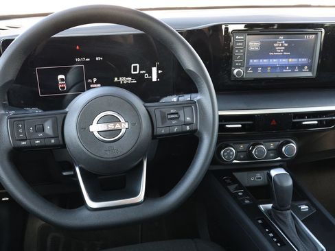 Used 2025 Nissan Kicks S FWD image 16