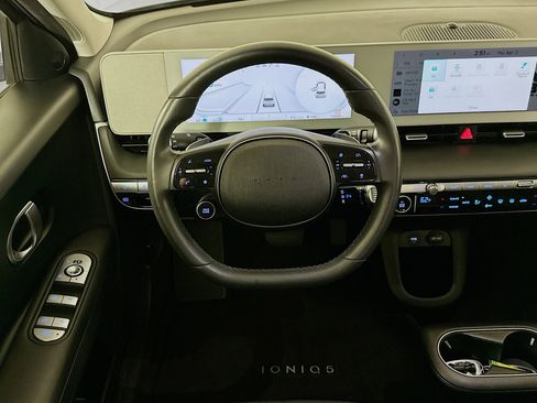 Used 2024 Hyundai Ioniq 5 SEL image 18