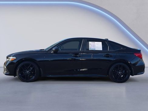 Used 2023 Honda Civic Sport image 2