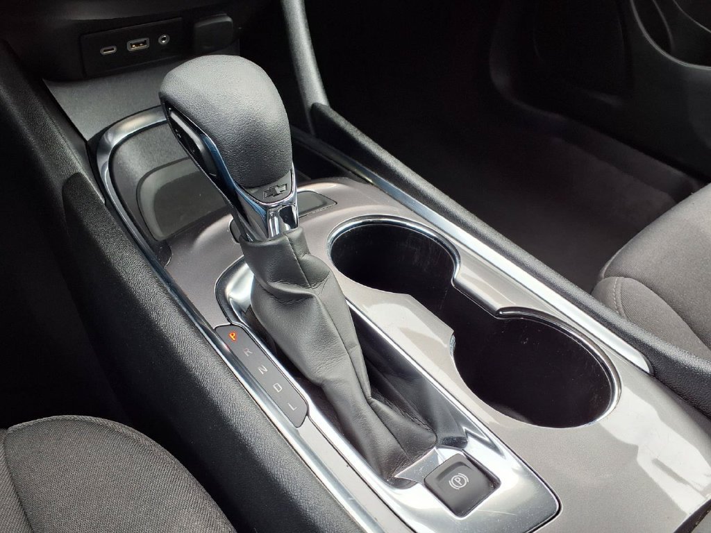 Used 2023 Chevrolet Malibu LT FWD image 18