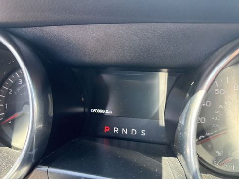 Used 2020 Ford Mustang Coupe RWD image 7