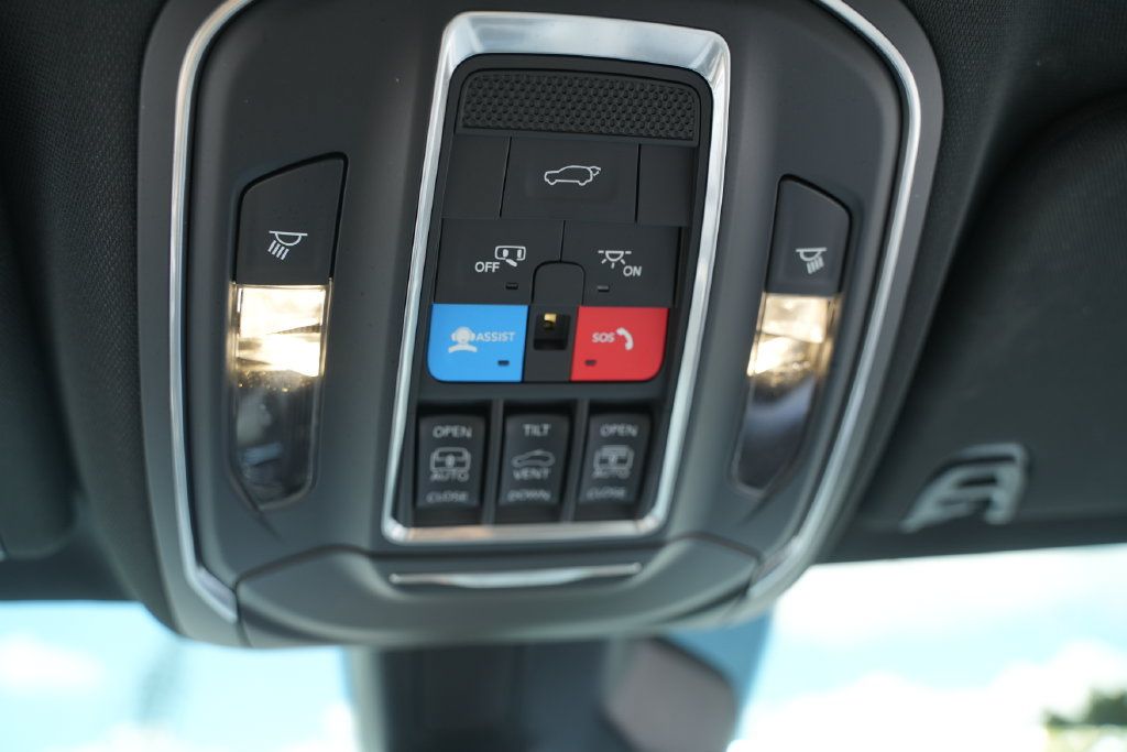Used 2026 Jeep Grand Wagoneer 2WD w/ Premium Group I image 39