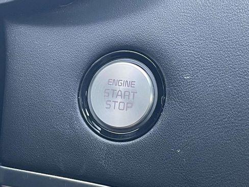 Used 2018 Kia Stinger GT2 image 35