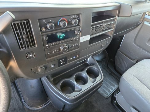 Used 2014 Chevrolet Express 2500 LT w/ LT Preferred Equipment Group image 9