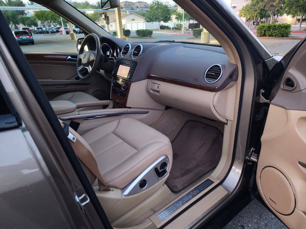 Used 2009 Mercedes-Benz GL 450 4MATIC image 17