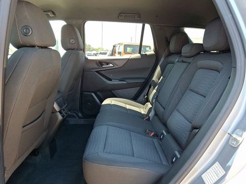 Certified 2025 Chevrolet Equinox LT FWD image 10