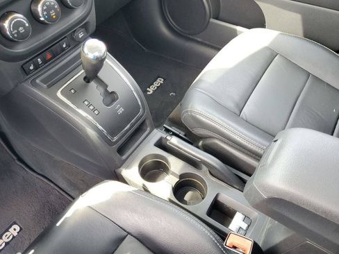 Used 2016 Jeep Patriot High Altitude AWD/4WD image 20