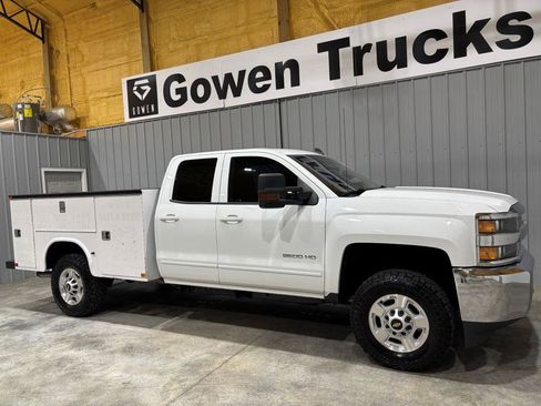 Used 2019 Chevrolet Silverado 2500 LT image 3