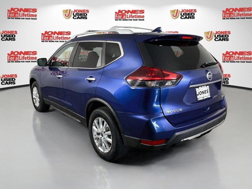 Used 2018 Nissan Rogue SV AWD/4WD image 2