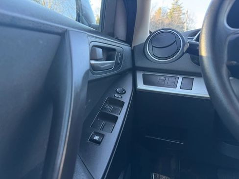 Used 2013 MAZDA MAZDA3 i SV w/ Convenience Pkg image 22