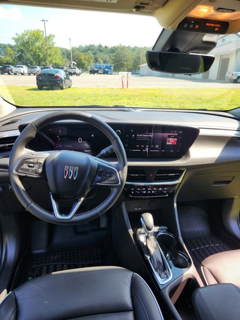 Used 2025 Buick Encore GX Avenir w/ Avenir Technology Package AWD/4WD image 13