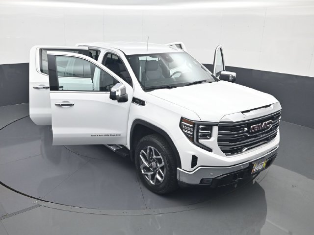 Used 2023 GMC Sierra 1500 SLT w/ SLT Premium Plus Package AWD/4WD image 29