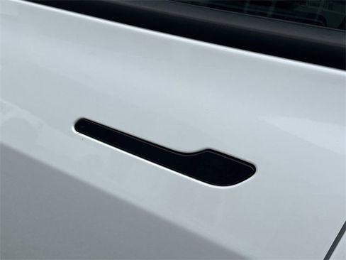 Used 2022 Tesla Model 3 Standard Range image 29