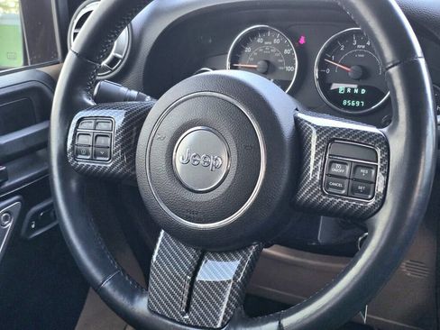 Used 2012 Jeep Wrangler Unlimited Sahara w/ Connectivity Group image 17