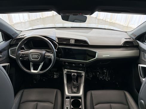 Used 2022 Audi Q3 2.0T Premium w/ Convenience Package AWD/4WD image 17