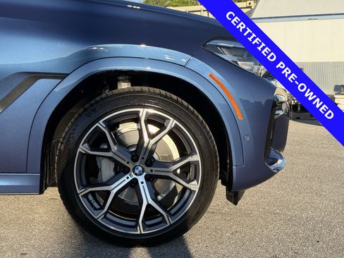 Used 2022 BMW X6 xDrive40i w/ M Sport Package image 11