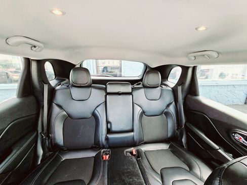 Used 2020 Jeep Cherokee Latitude Plus w/ Cold Weather Group image 37