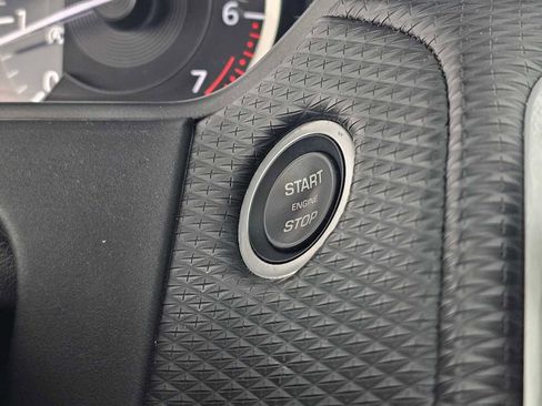 Used 2022 Land Rover Range Rover Velar S image 29