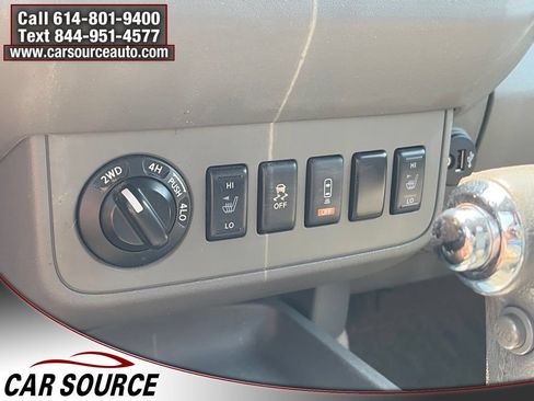 Used 2018 Nissan Frontier SV w/ Value Truck Package AWD/4WD image 21