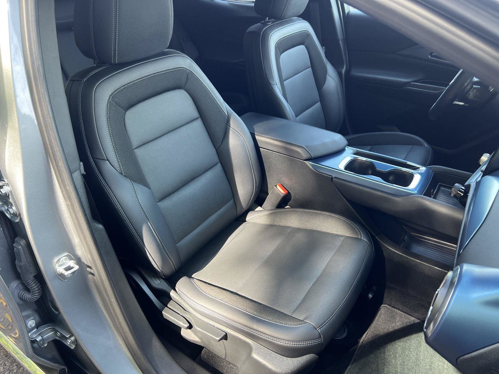 Used 2024 Chevrolet Equinox EV LT FWD image 18