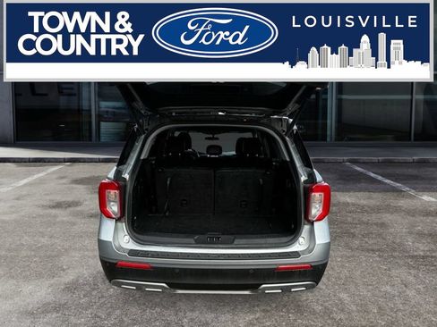 Used 2024 Ford Explorer XLT w/ Equipment Group 202A AWD/4WD image 7