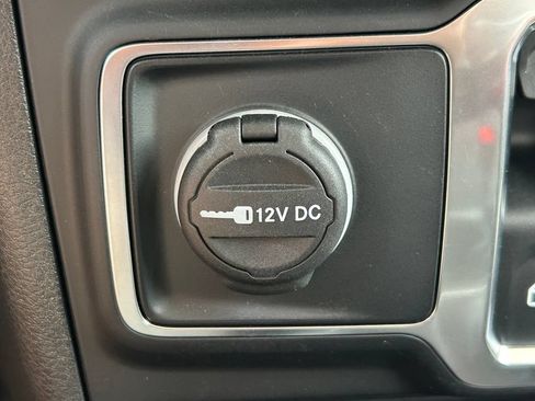 Used 2025 Jeep Wrangler Sport AWD/4WD image 23