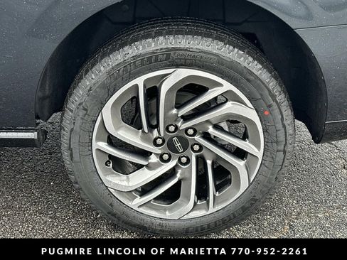 New 2026 Lincoln Navigator Reserve AWD/4WD image 22