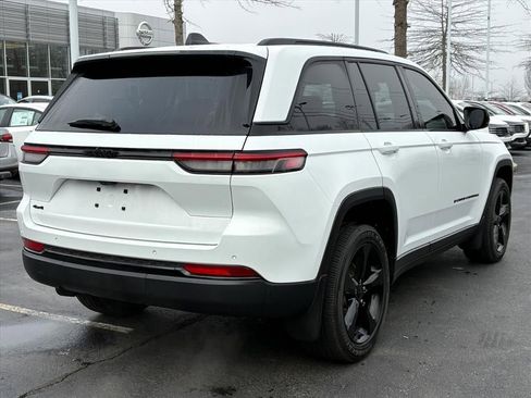 Used 2025 Jeep Grand Cherokee Altitude w/ Trailer Tow Package image 6