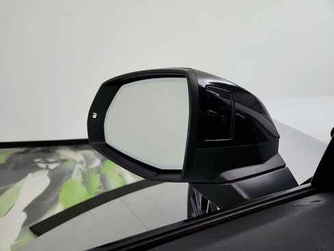 Used 2023 Audi SQ5 Prestige image 16