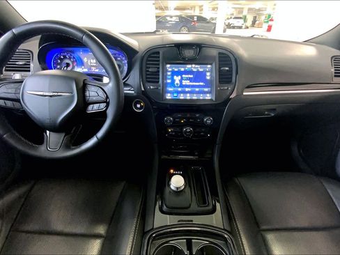 Used 2019 Chrysler 300 S w/ 300S Premium Group image 15