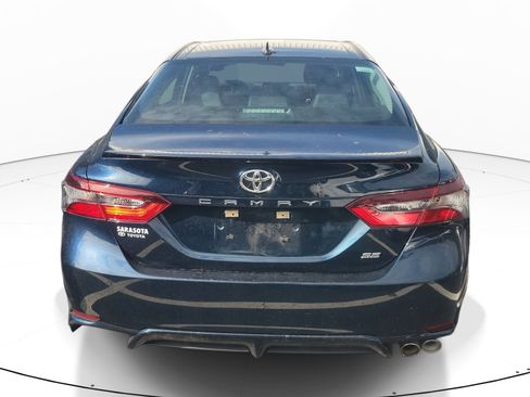 Used 2021 Toyota Camry SE image 6