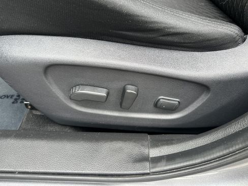 Used 2019 Nissan Rogue SV FWD image 19