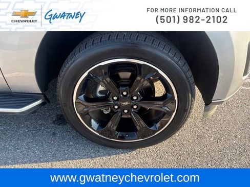 Used 2020 Ford Expedition XLT w/ Equipment Group 202A AWD/4WD image 12