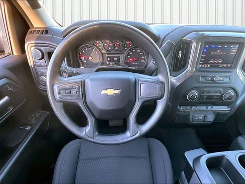 Used 2025 Chevrolet Silverado 1500 W/T w/ Trailering Package image 2