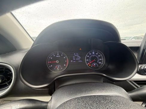 Used 2020 Kia Forte LXS FWD image 10