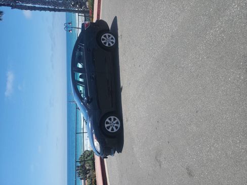 Used 2013 MAZDA MAZDA3 i SV w/ Convenience Pkg FWD image 1