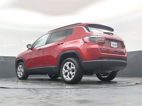 New 2026 Jeep Compass Latitude image 42